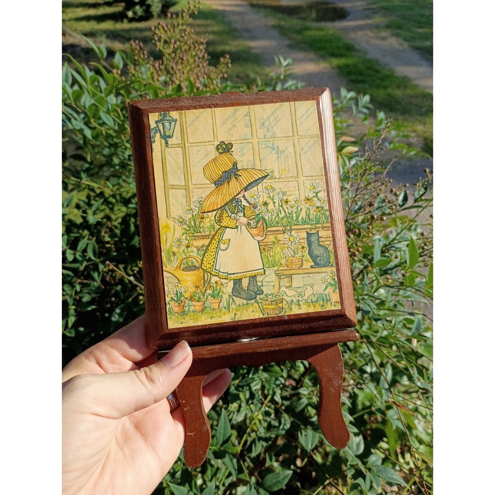 Wood Holly Hobbie Wall Plaque Easel 1970 8.5 Inch Country Cottage